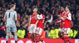 背后有着深 背后有着深